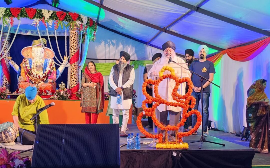 Gurudwara Johannesburg Sahib Proves Humanity is Above All: Offers Langar Sewa at Hindu Temple